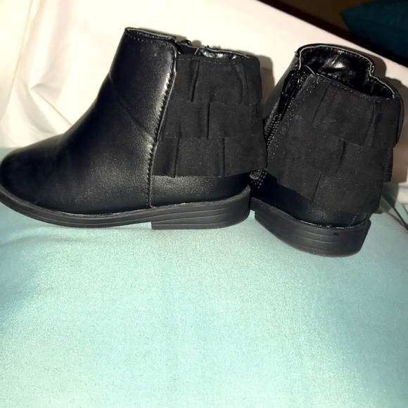 New Girls Black Boots - Picture 1 of 8